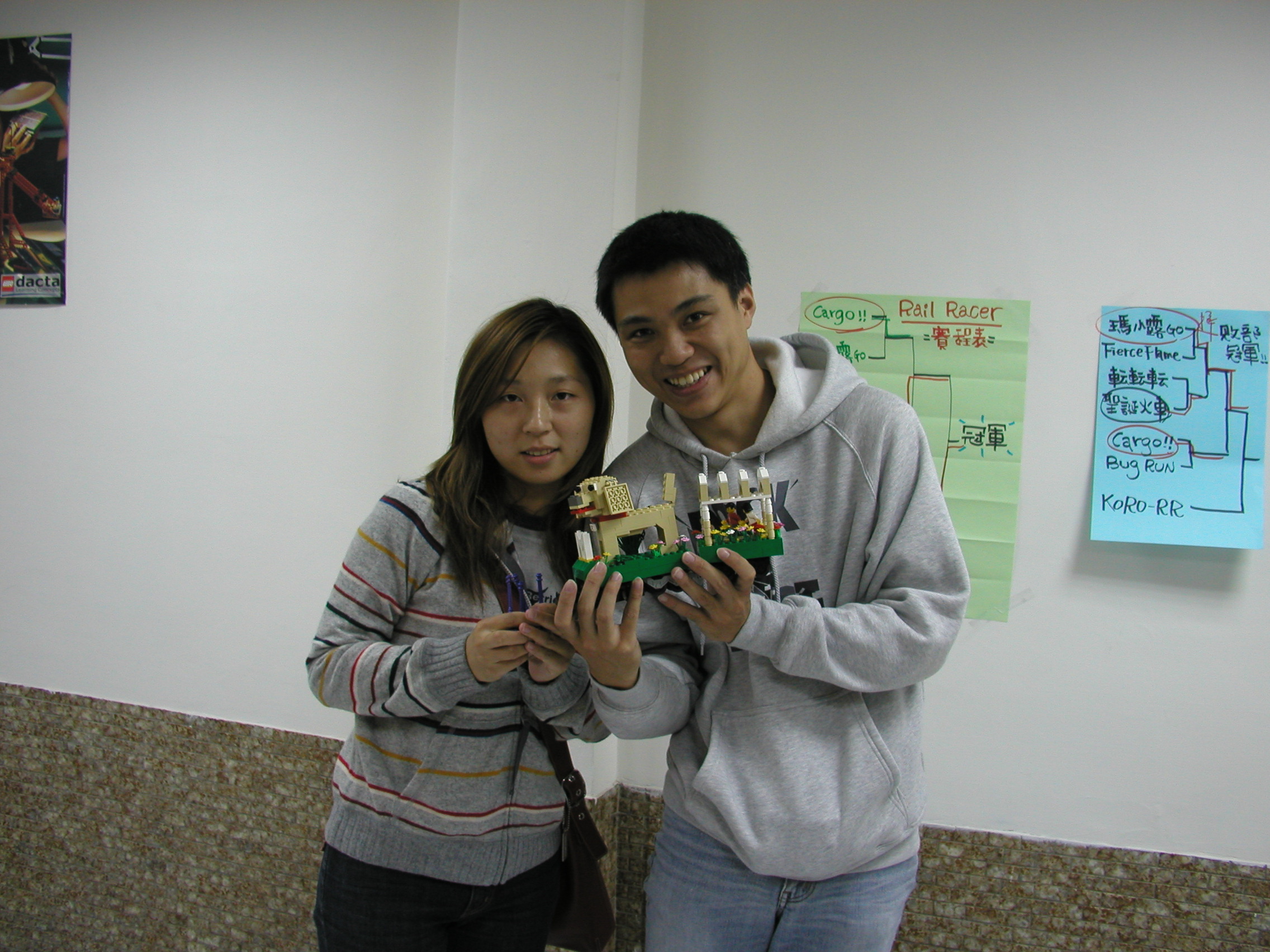 pb214207.jpg