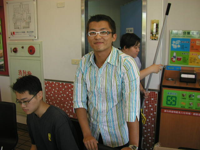 pb190200.jpg