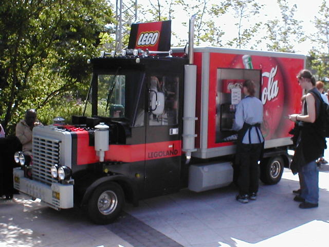 5571_coke_truck.jpg