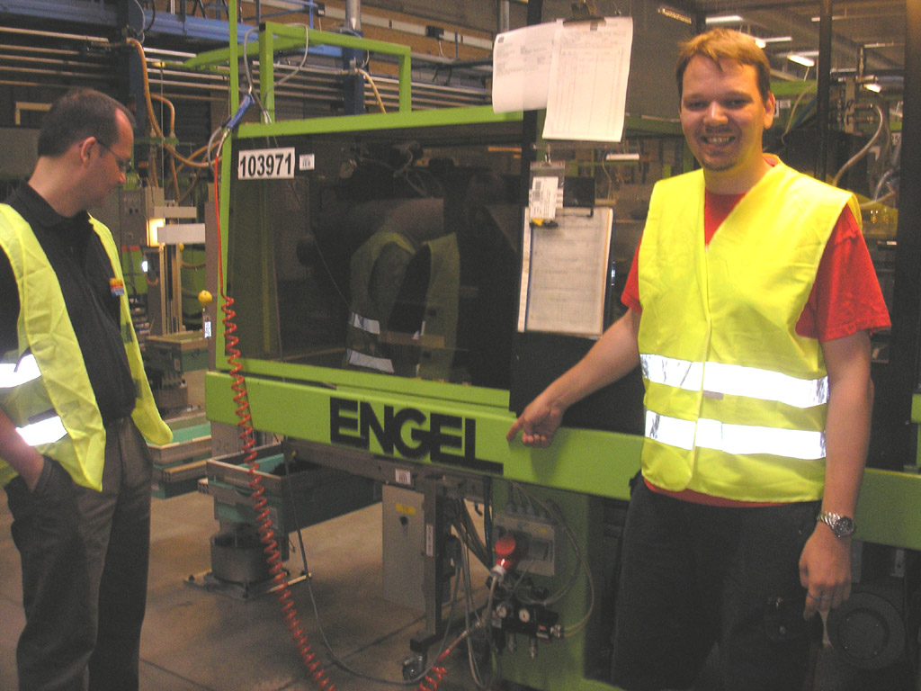 01_factory_tour.jpg