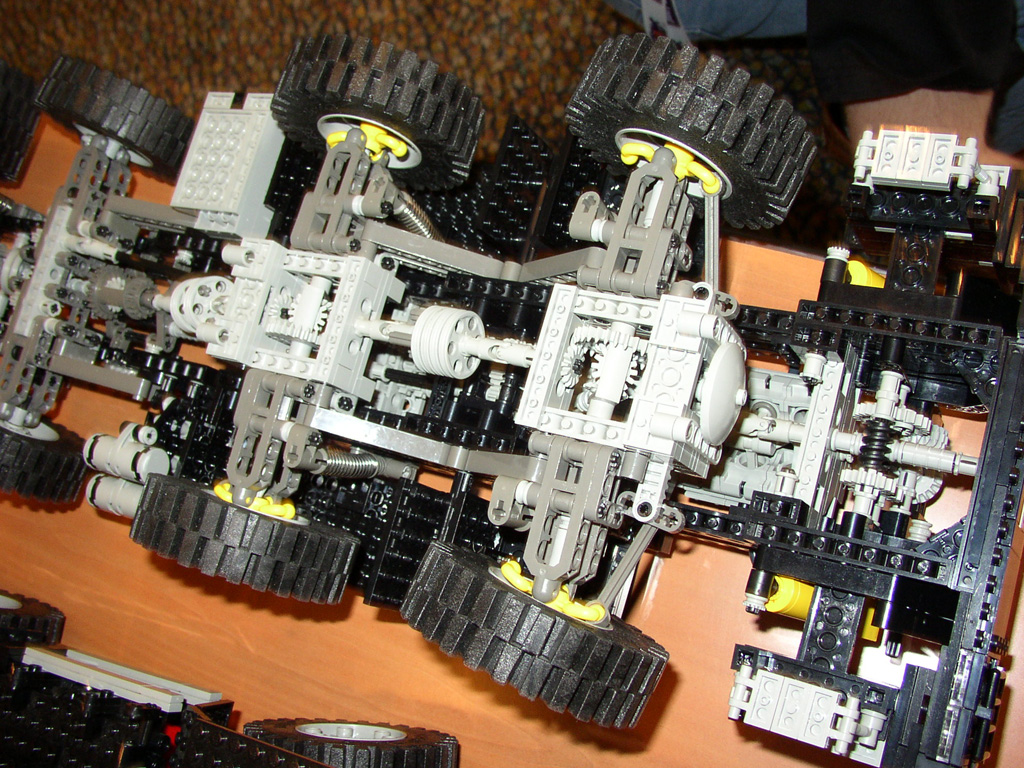 tsl2004_trucks_11_suspension.jpg