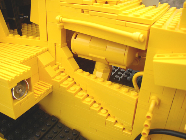 cat_d9n_details_03.jpg