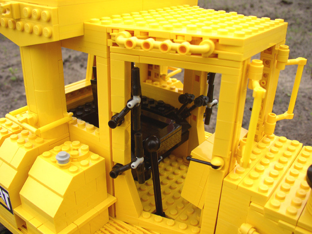 cat_d9n_details_05.jpg