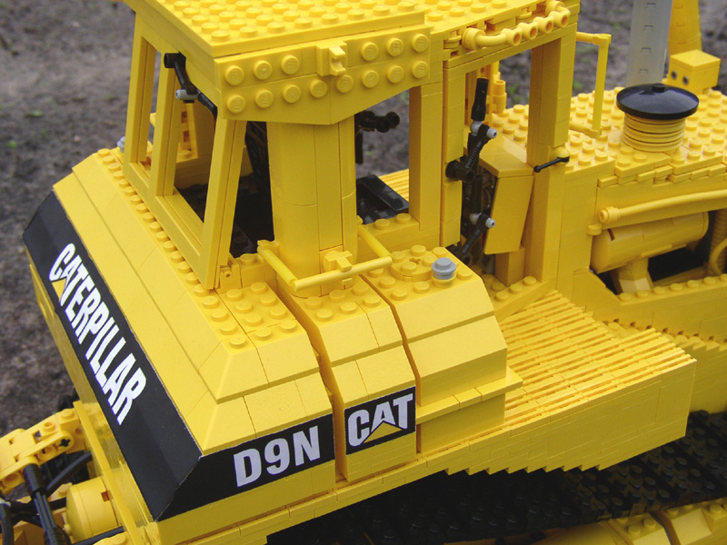 cat_d9n_details_08.jpg