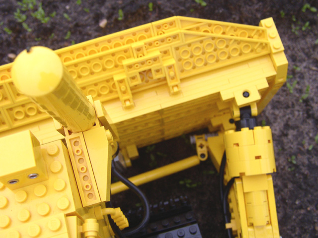 cat_d9n_details_17.jpg