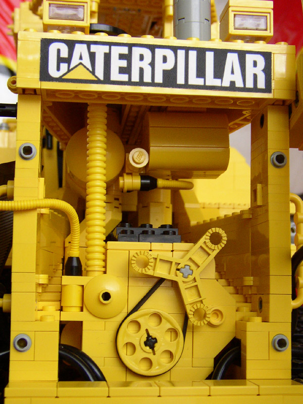 cat_d9n_engine_03.jpg