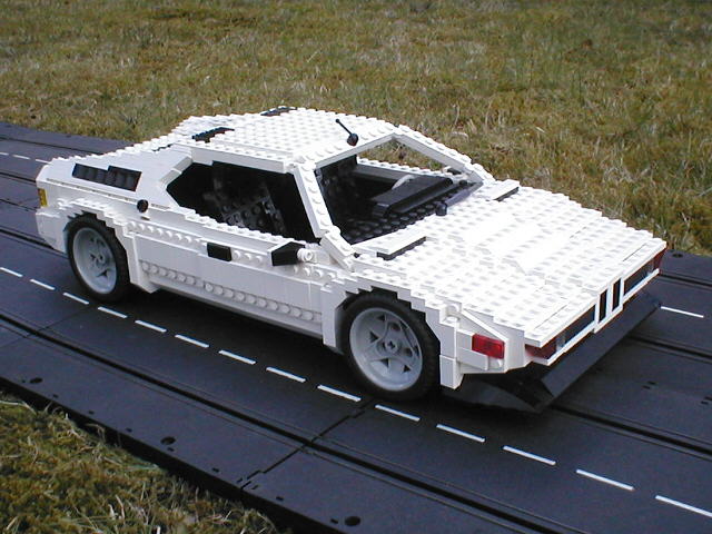 bmw_m1_view14.jpg