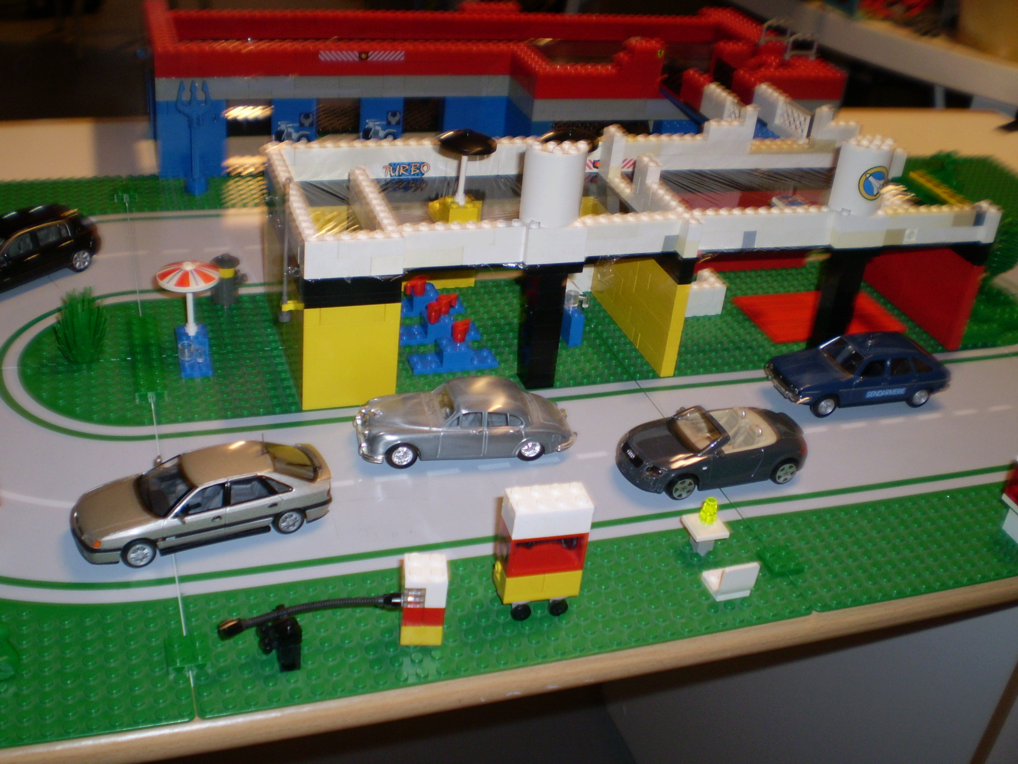 picture_004.jpg