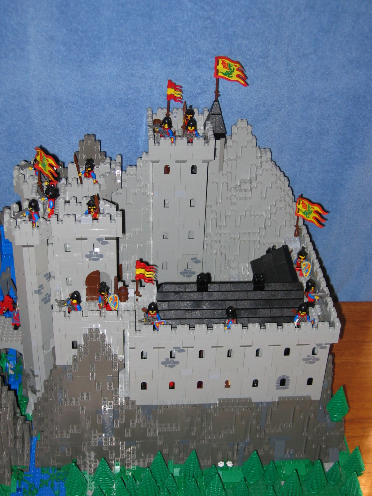mountain_castle_1_.jpg