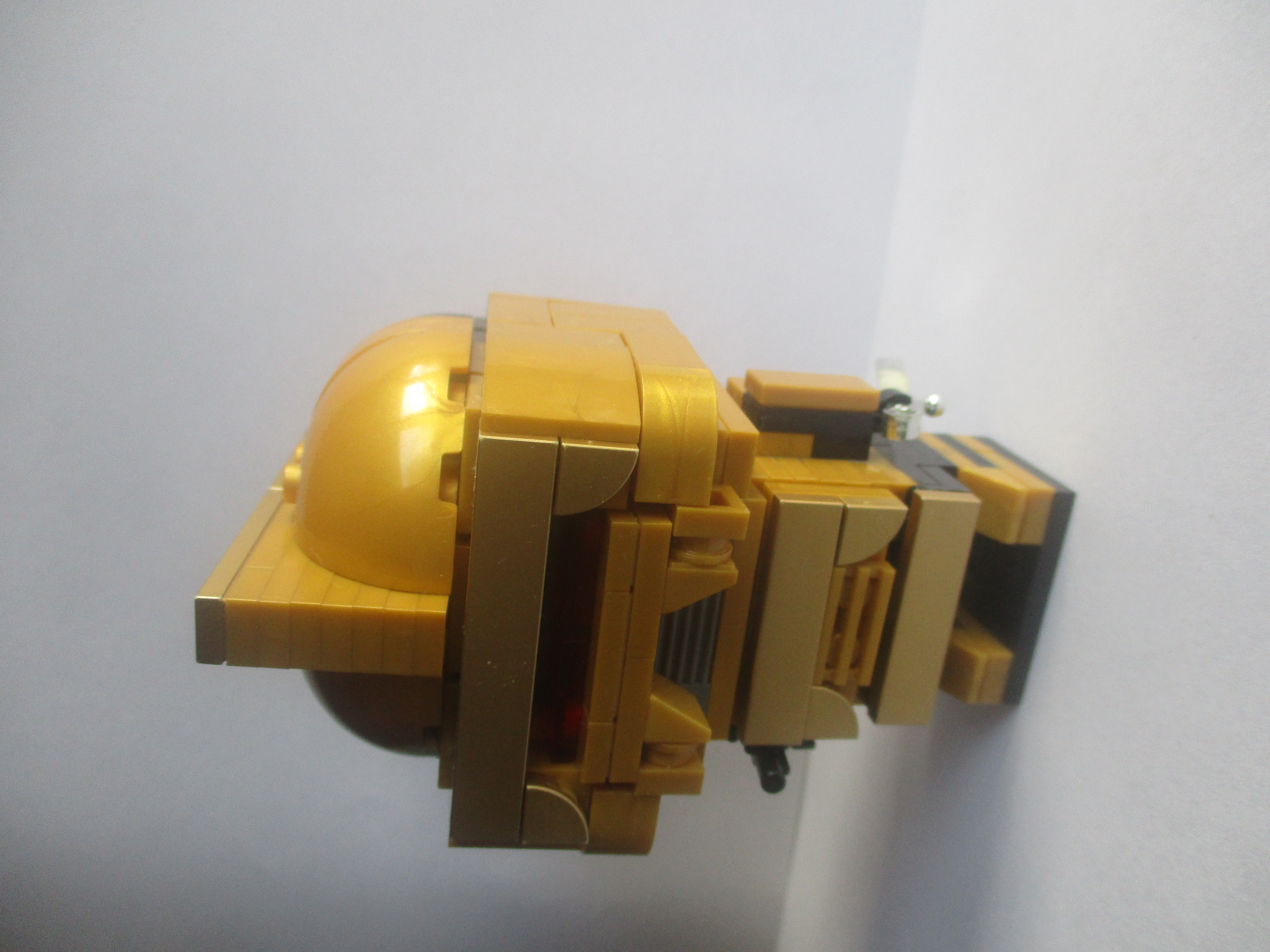 cyloncenturiongold_bh_moc_01.jpg