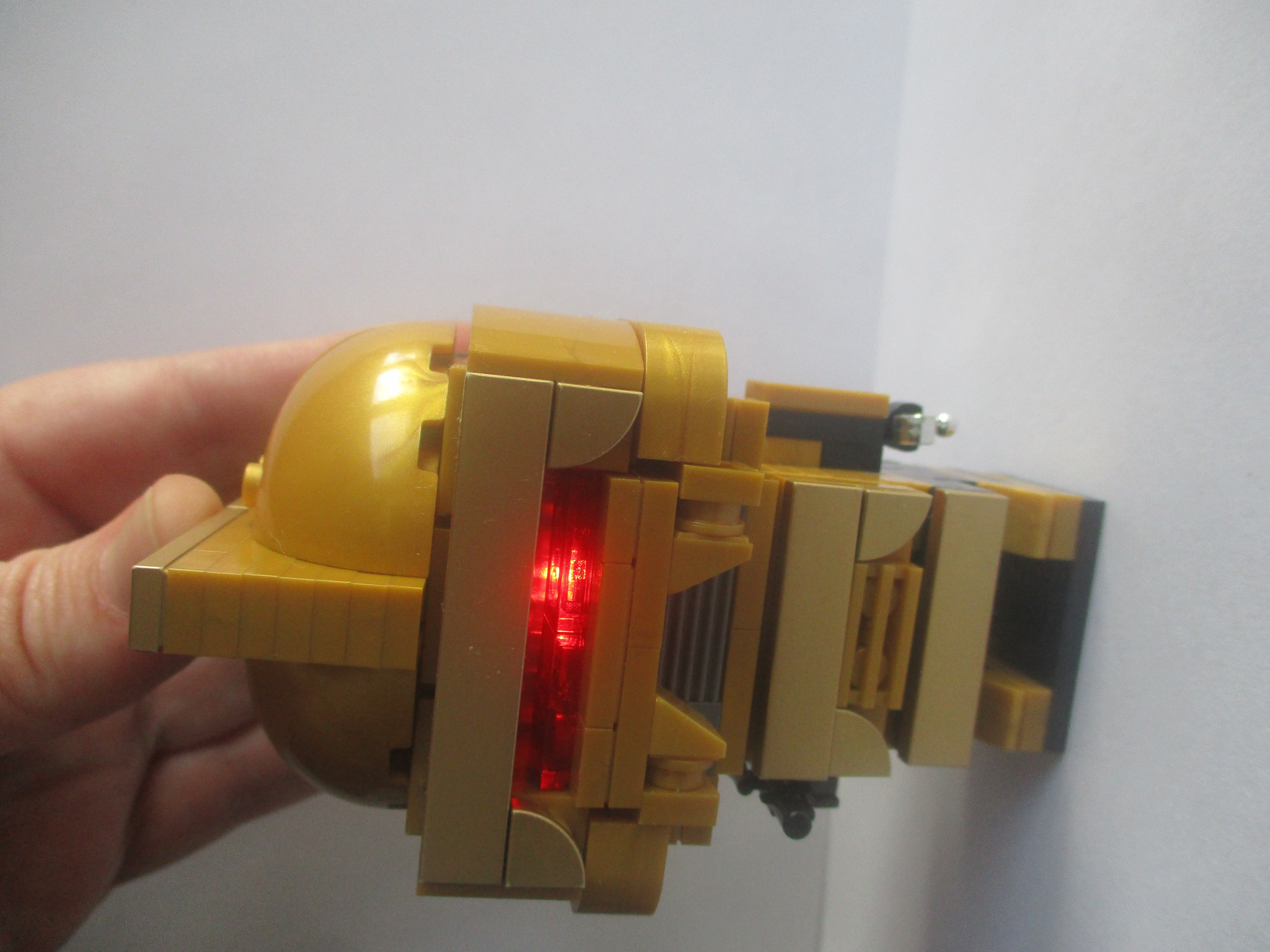 cyloncenturiongold_bh_moc_03.jpg