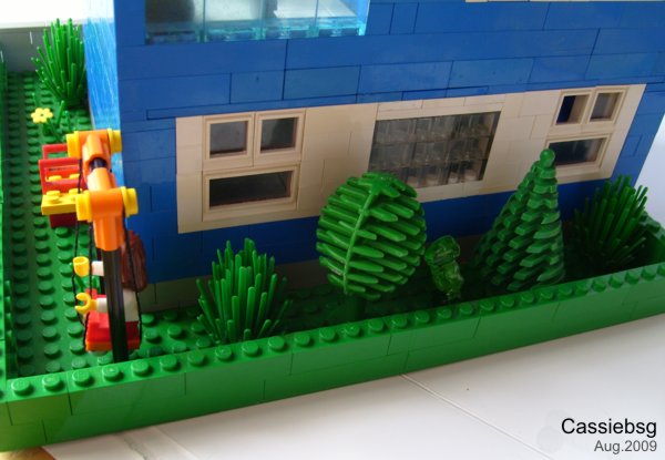 blueh_08_garden.jpg