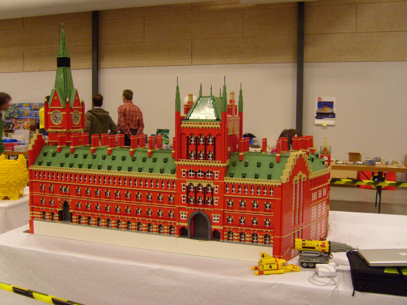 s7003480.jpg