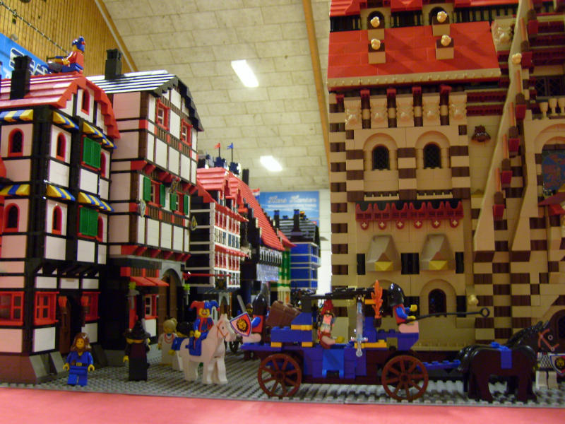 s7003518.jpg