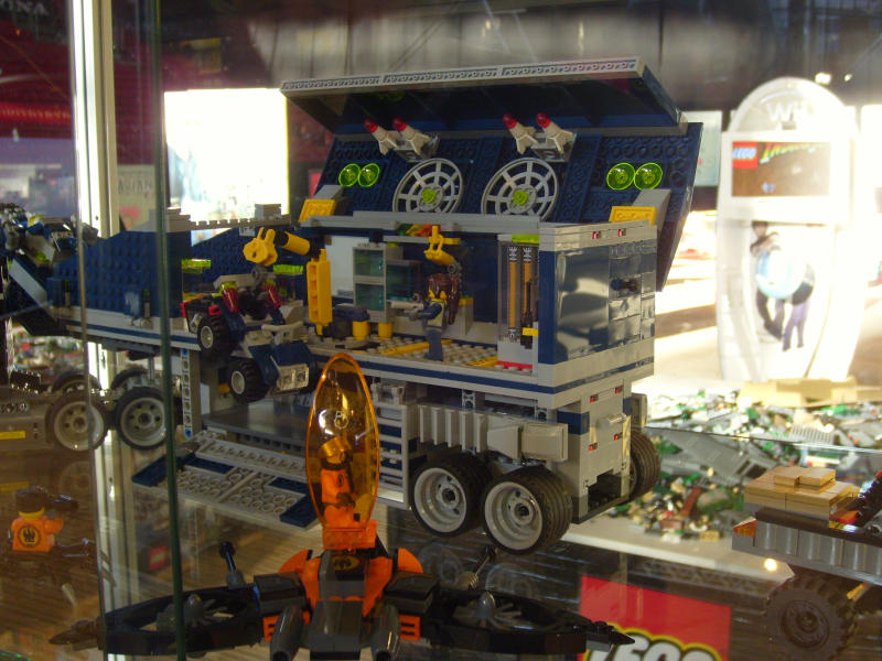indy_castle_agents_03.jpg