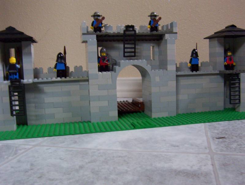 castlefront_003.jpg