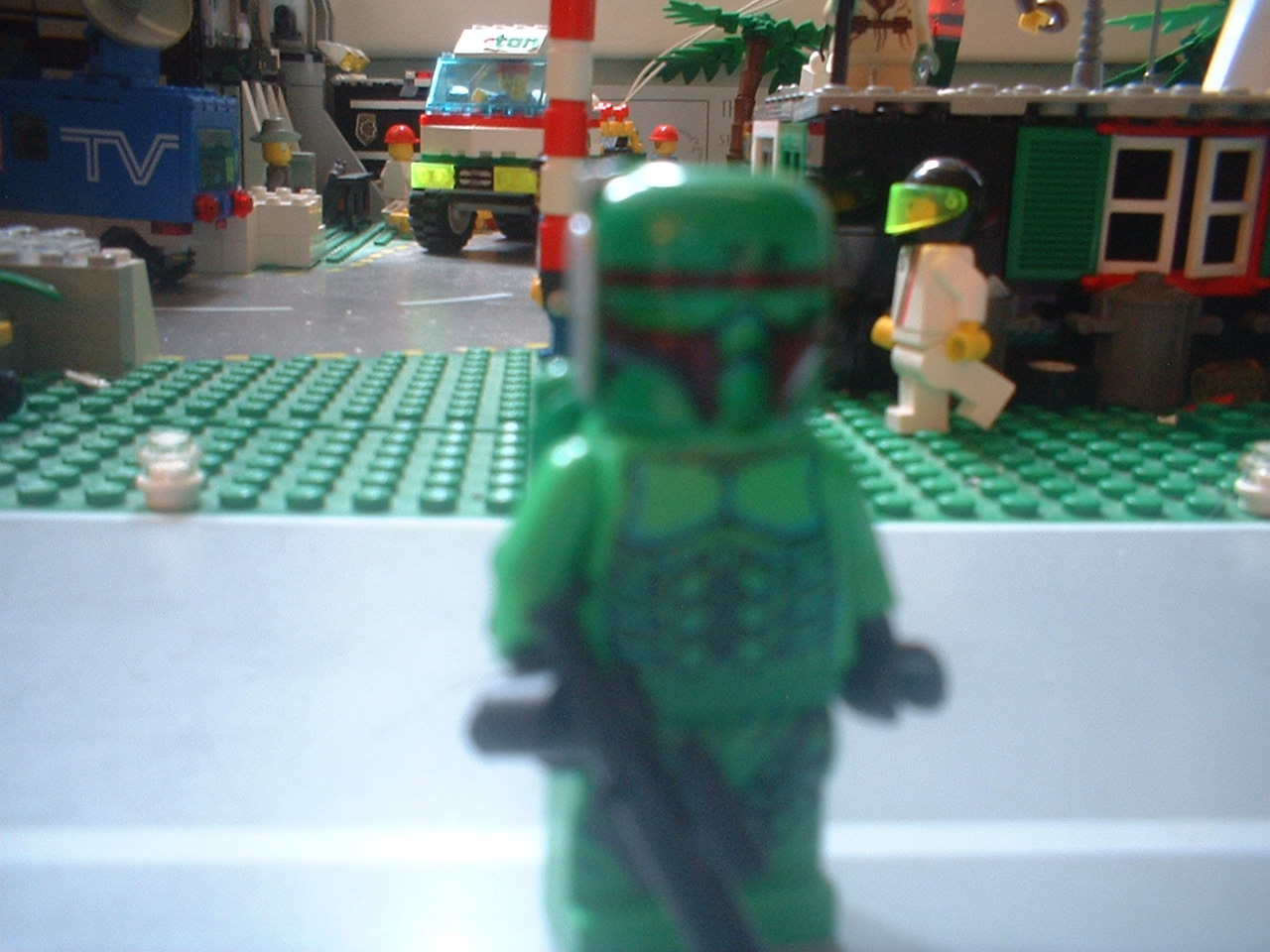 bounty_hunter_with_armor_1.jpg