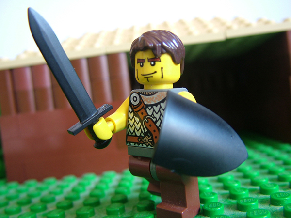 14thcenturyshield_boatpommelsword.jpg