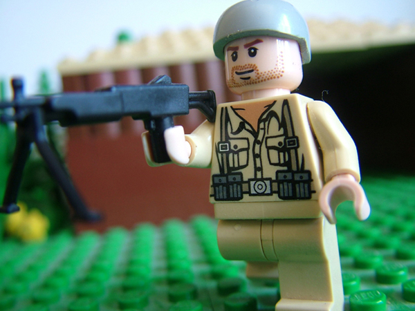 m249saw_bipod.jpg