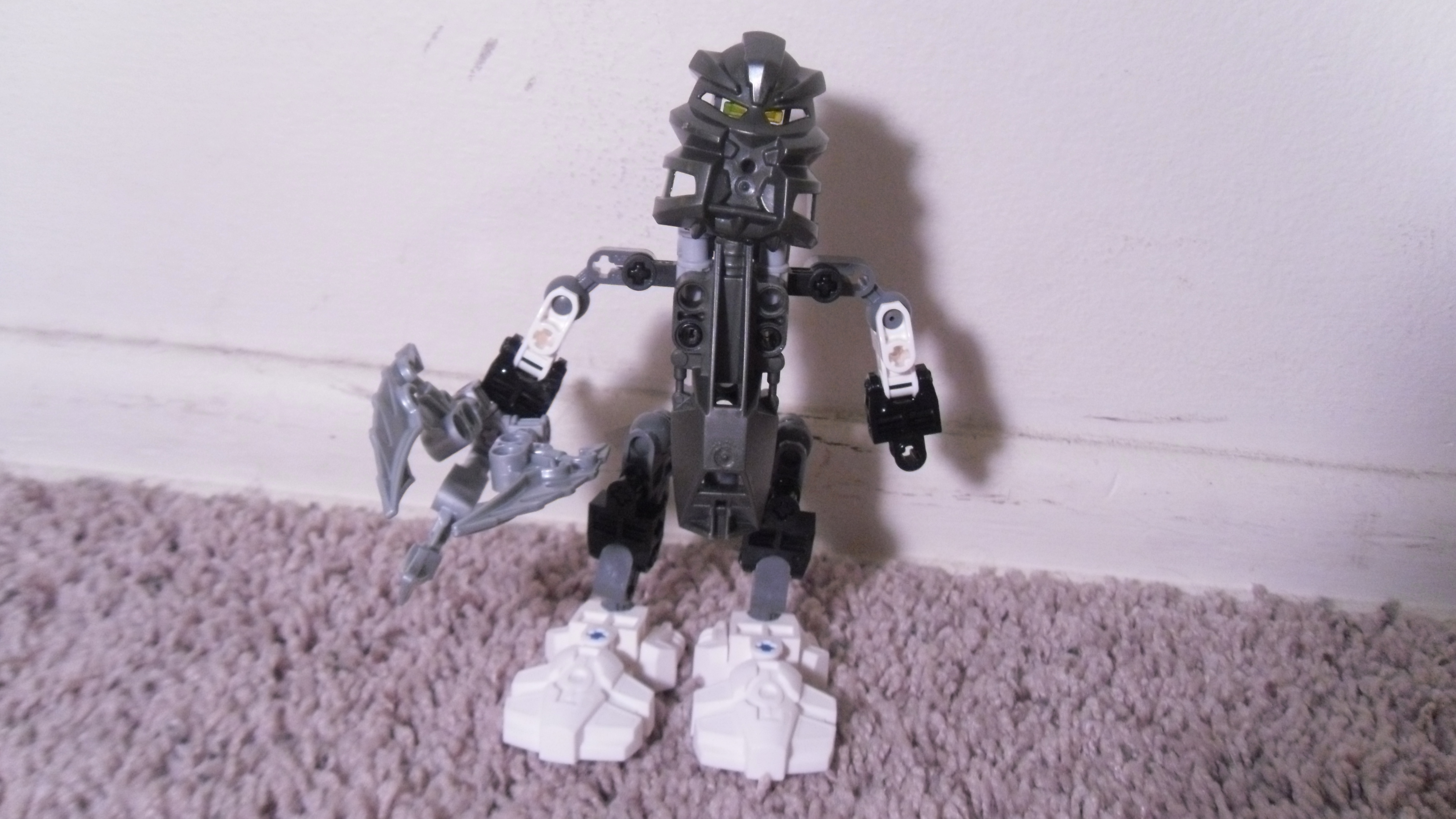takanuva-_front.jpg