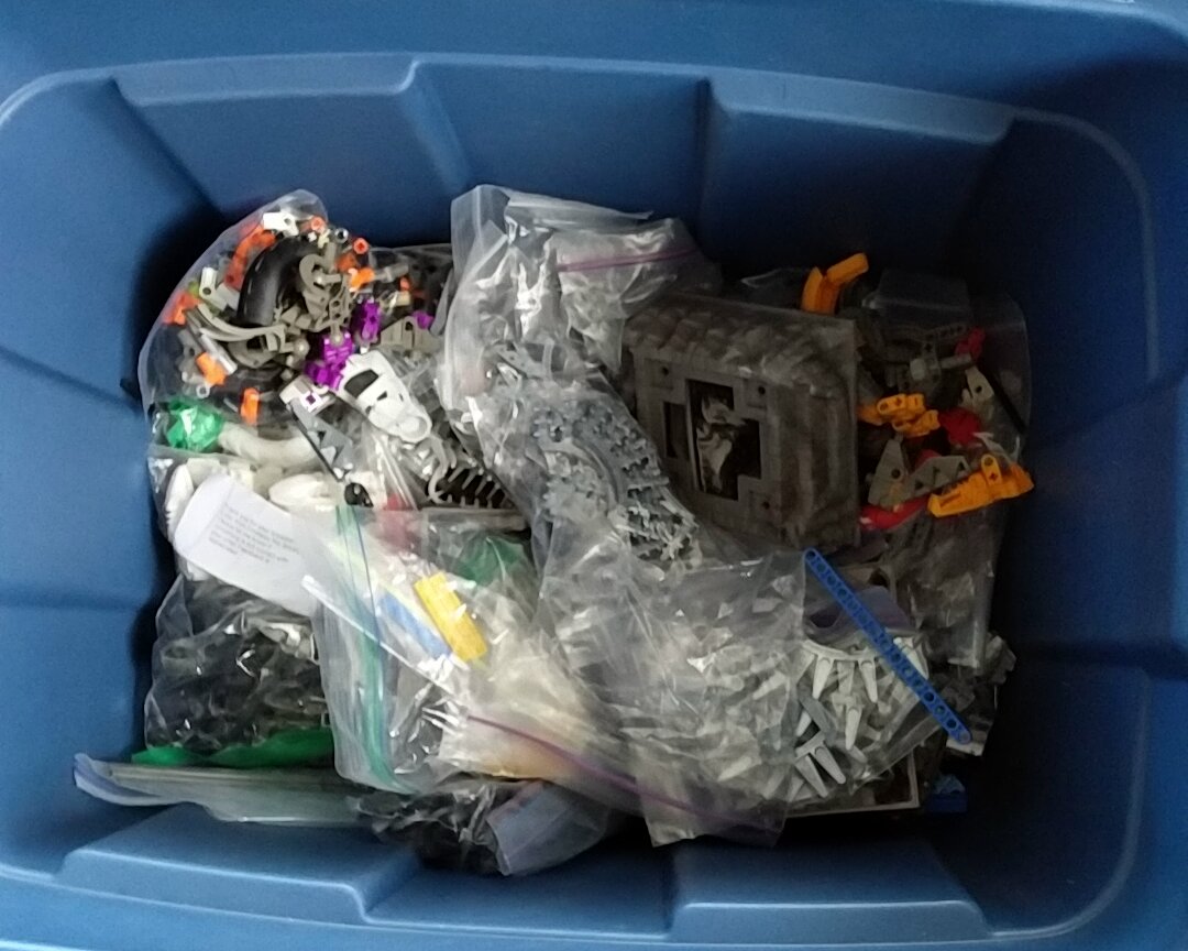 nyc_bionicle_lot-000.jpg