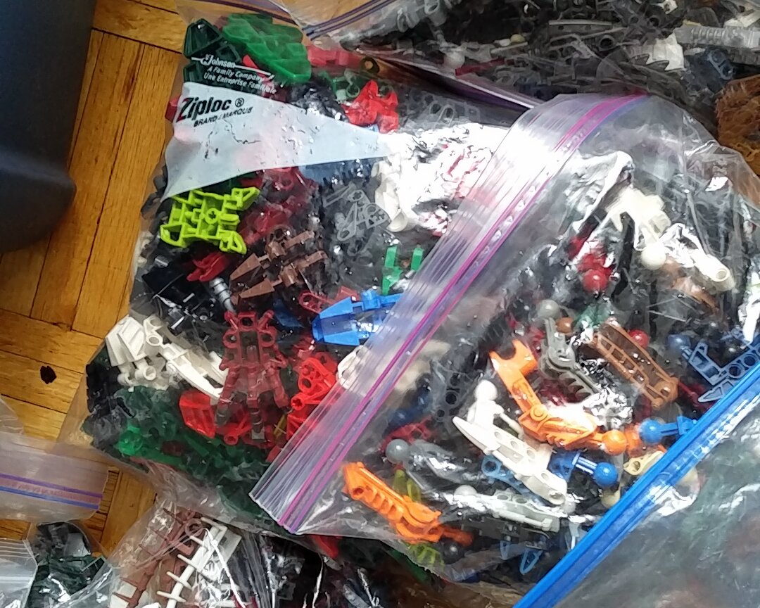 nyc_bionicle_lot-005.jpg