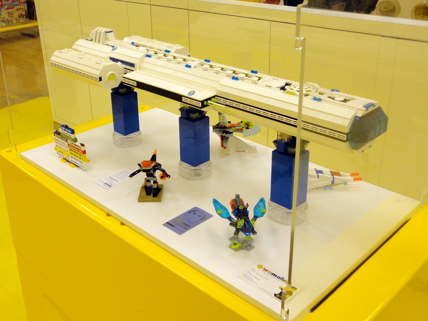 lego_store_ship-002.jpg