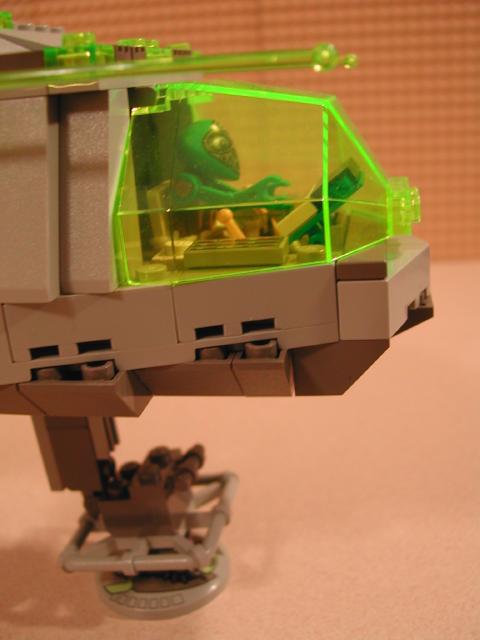 02cockpit.jpg