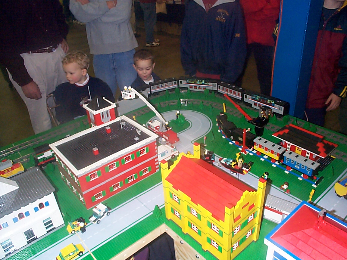 trains30.jpg