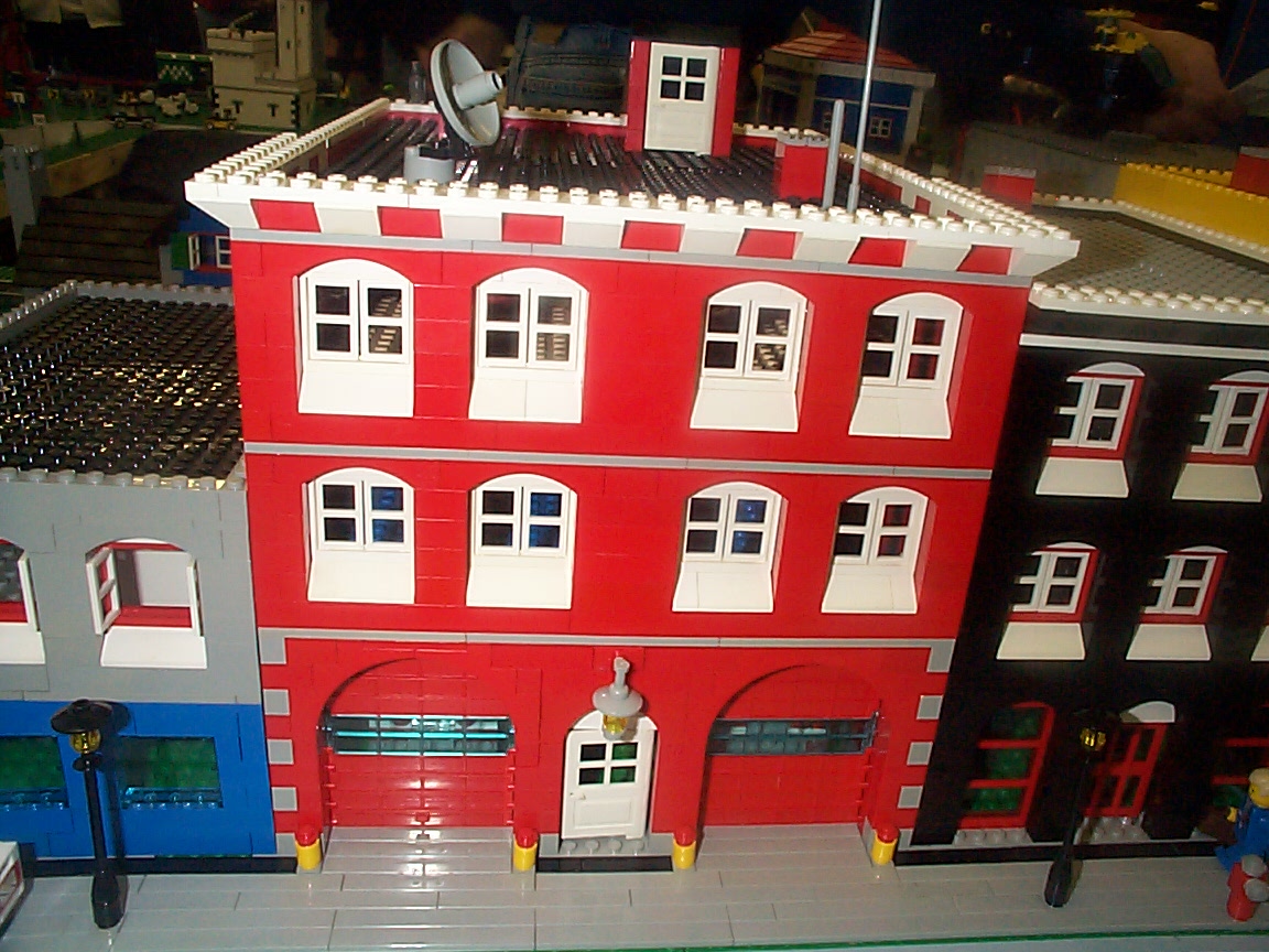 trains42.jpg