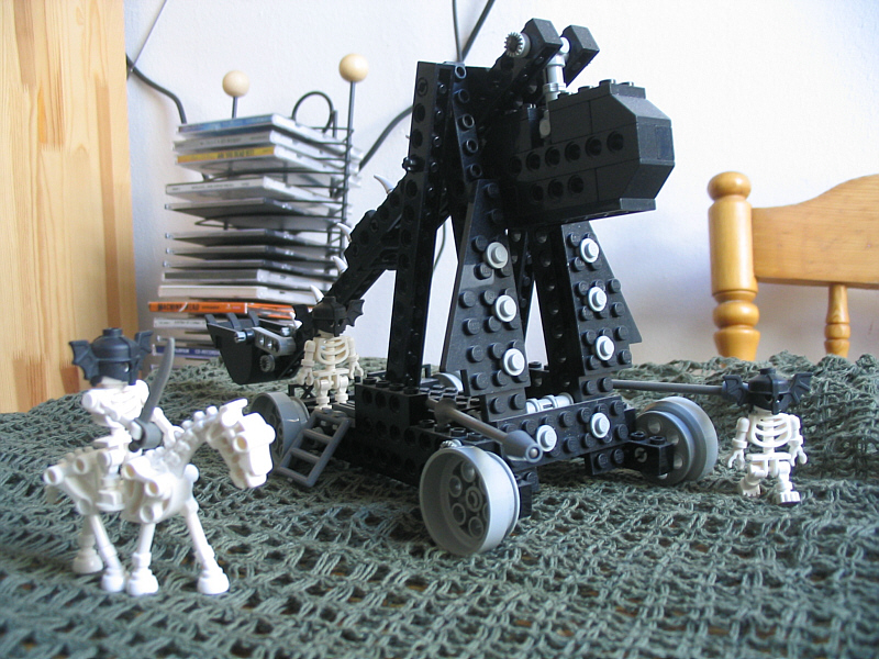 skeleton_trebuchet.jpg