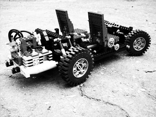 00001chassis.jpg
