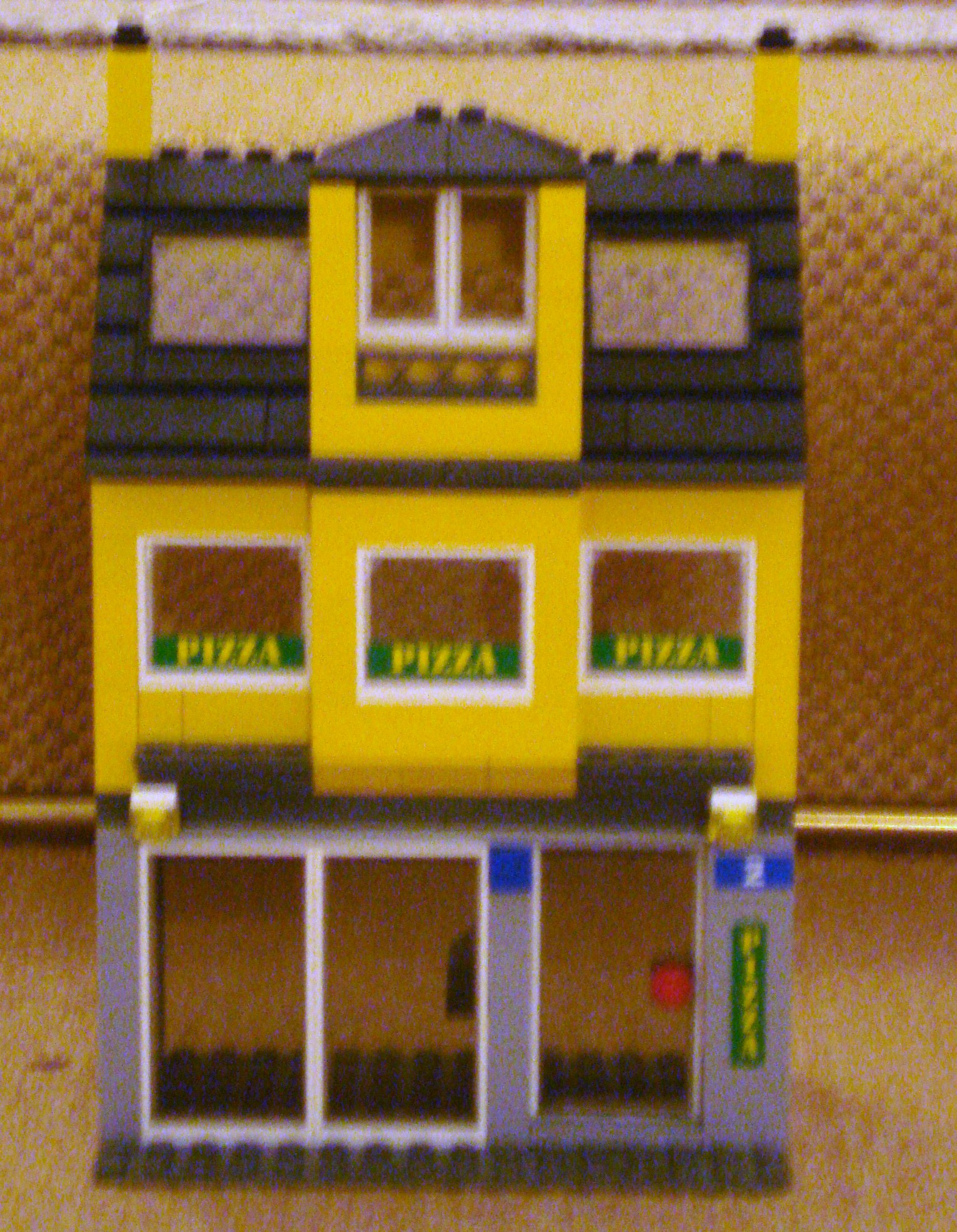 town_house_modern_in_yellow.jpg