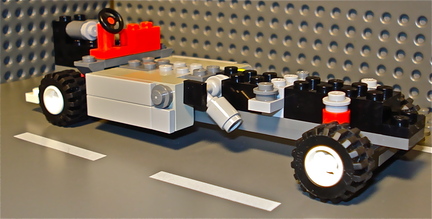 moc_titan_box_van_12_chassis.jpg