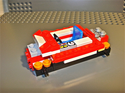 moc_rally_car_24_cockpit.jpg