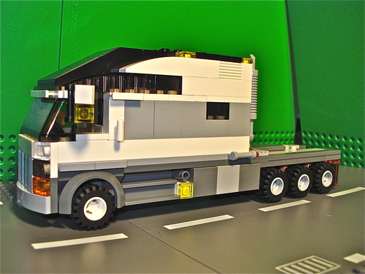 moc_rig_07_fh_super_hauler.jpg