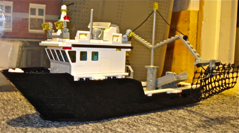 moc_fishing_trawler_00.jpg