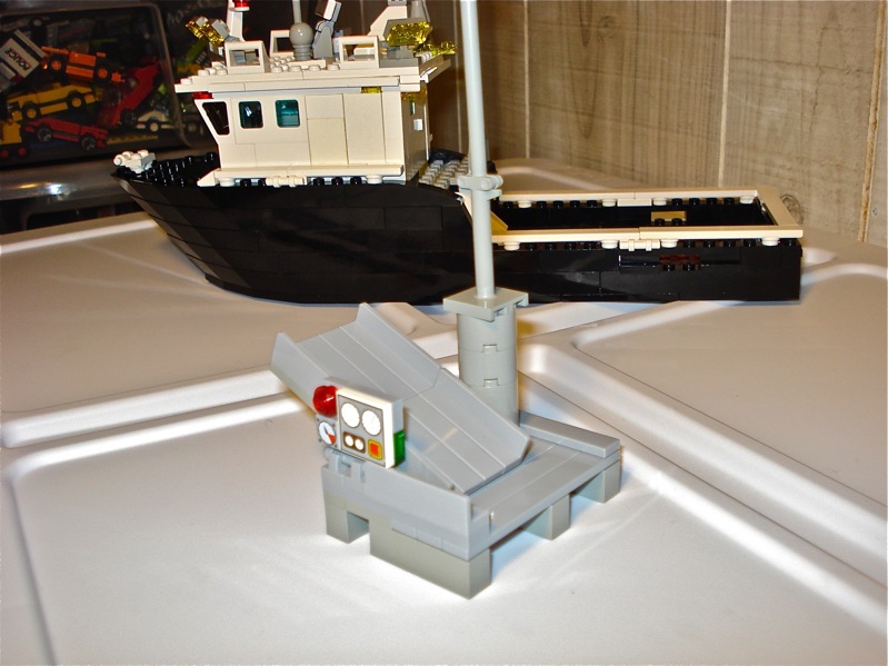 moc_fishing_trawler_08_beam.jpg