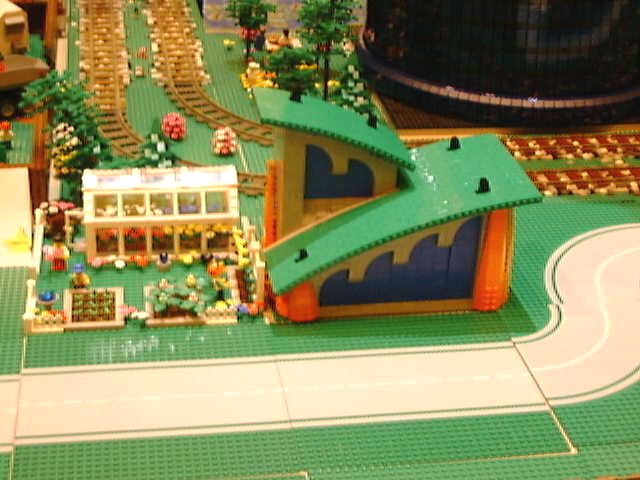 curved_roof_on_layout.jpg