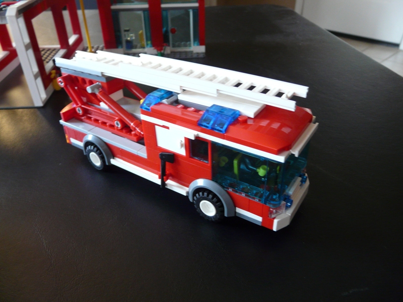 2010_firestation_laddertruck_complete.png