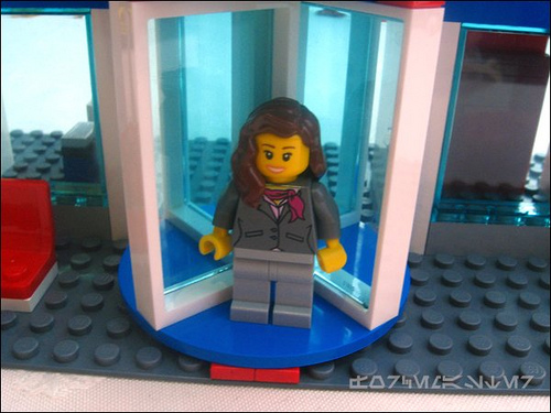 airport_minifigure_2010.png