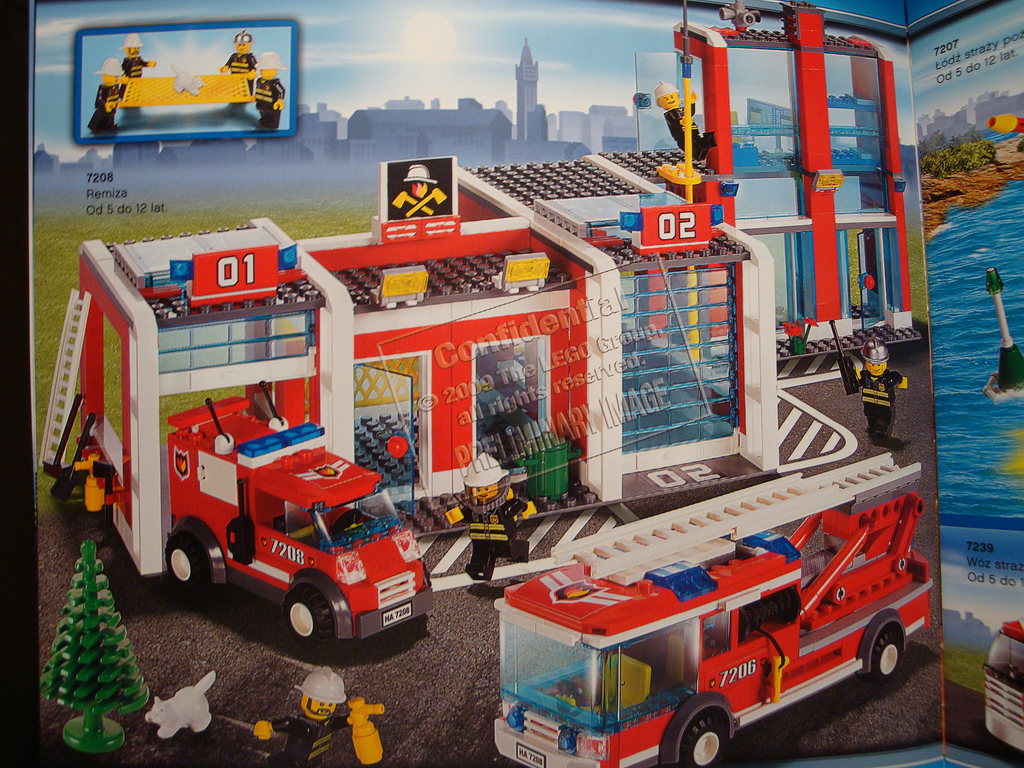 fire_station_detail_plus_trucks.png