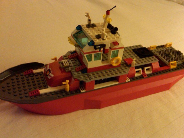 fireboat_with_bridge.png