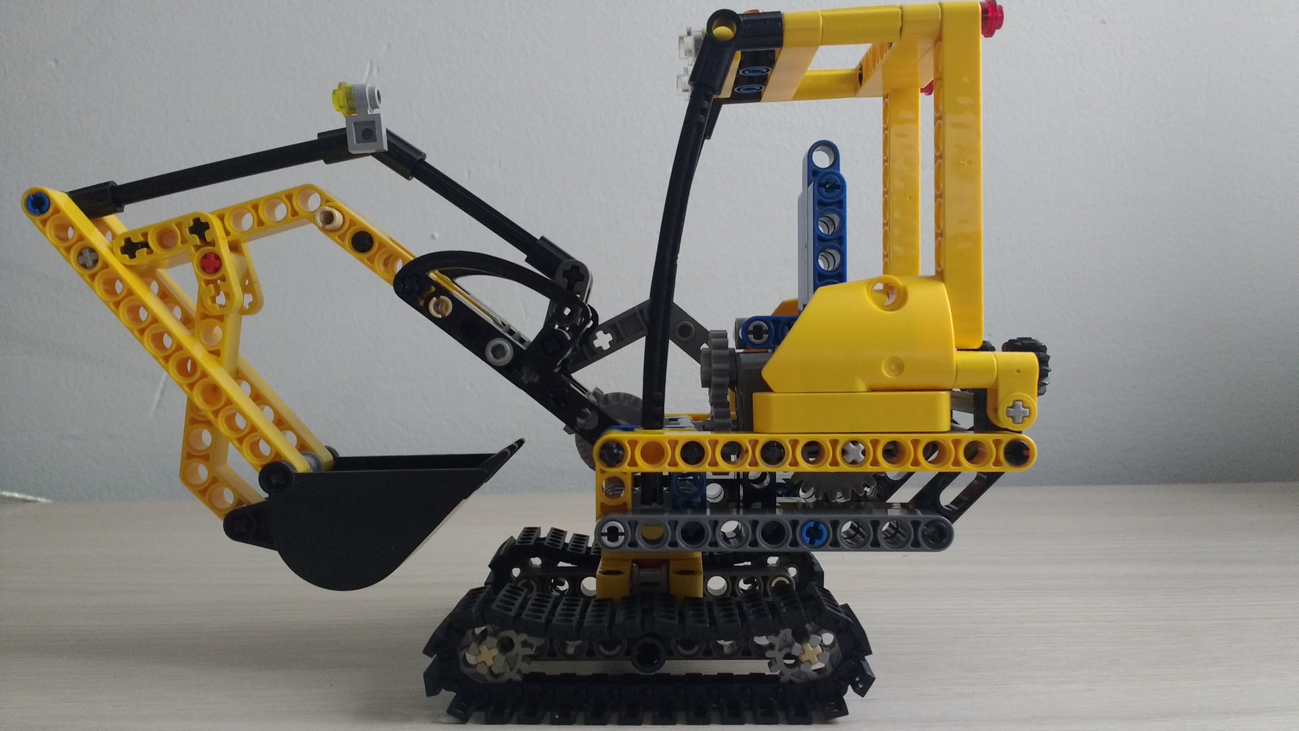 excavator_4.jpg