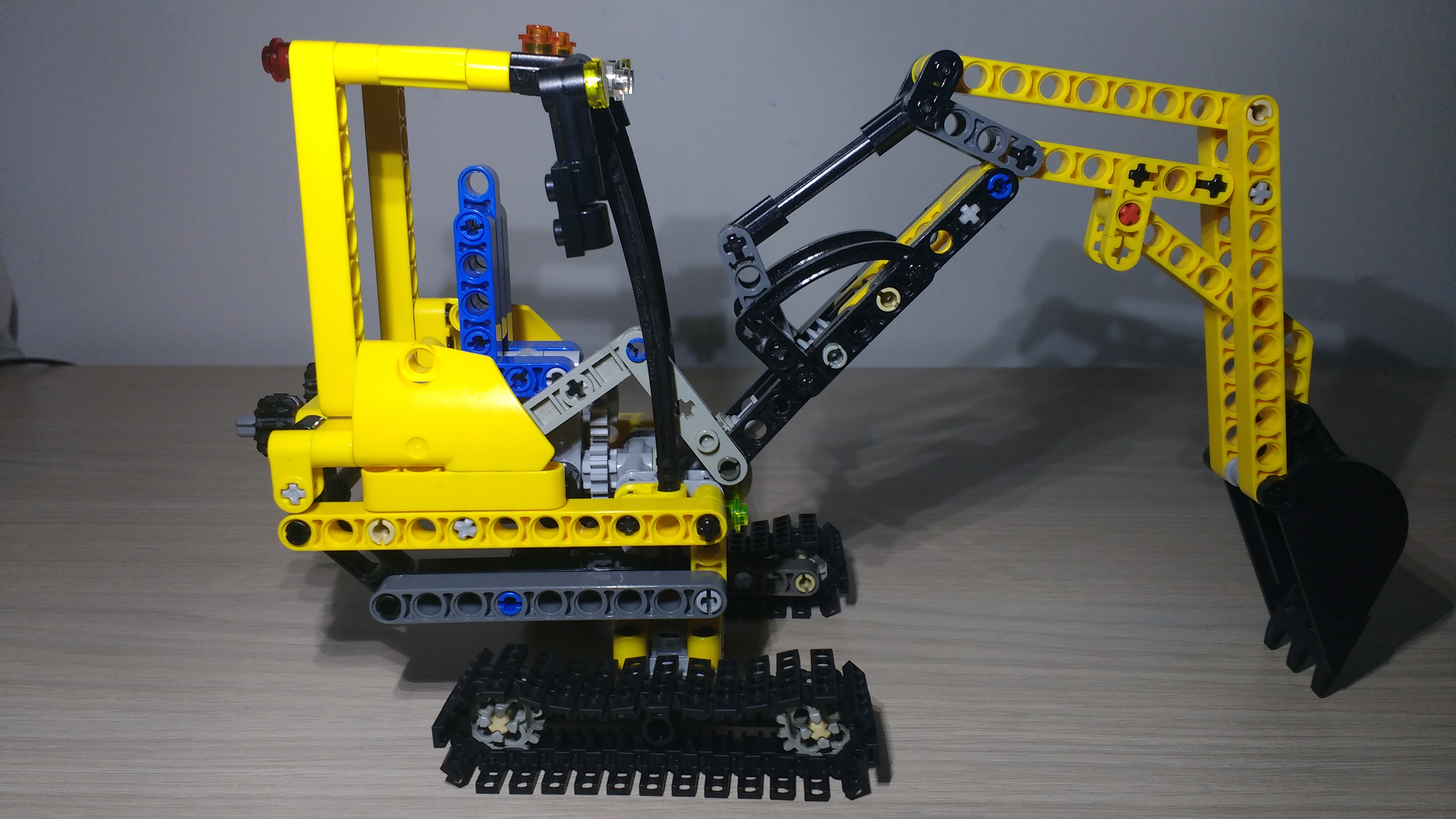 excavator_7.jpg