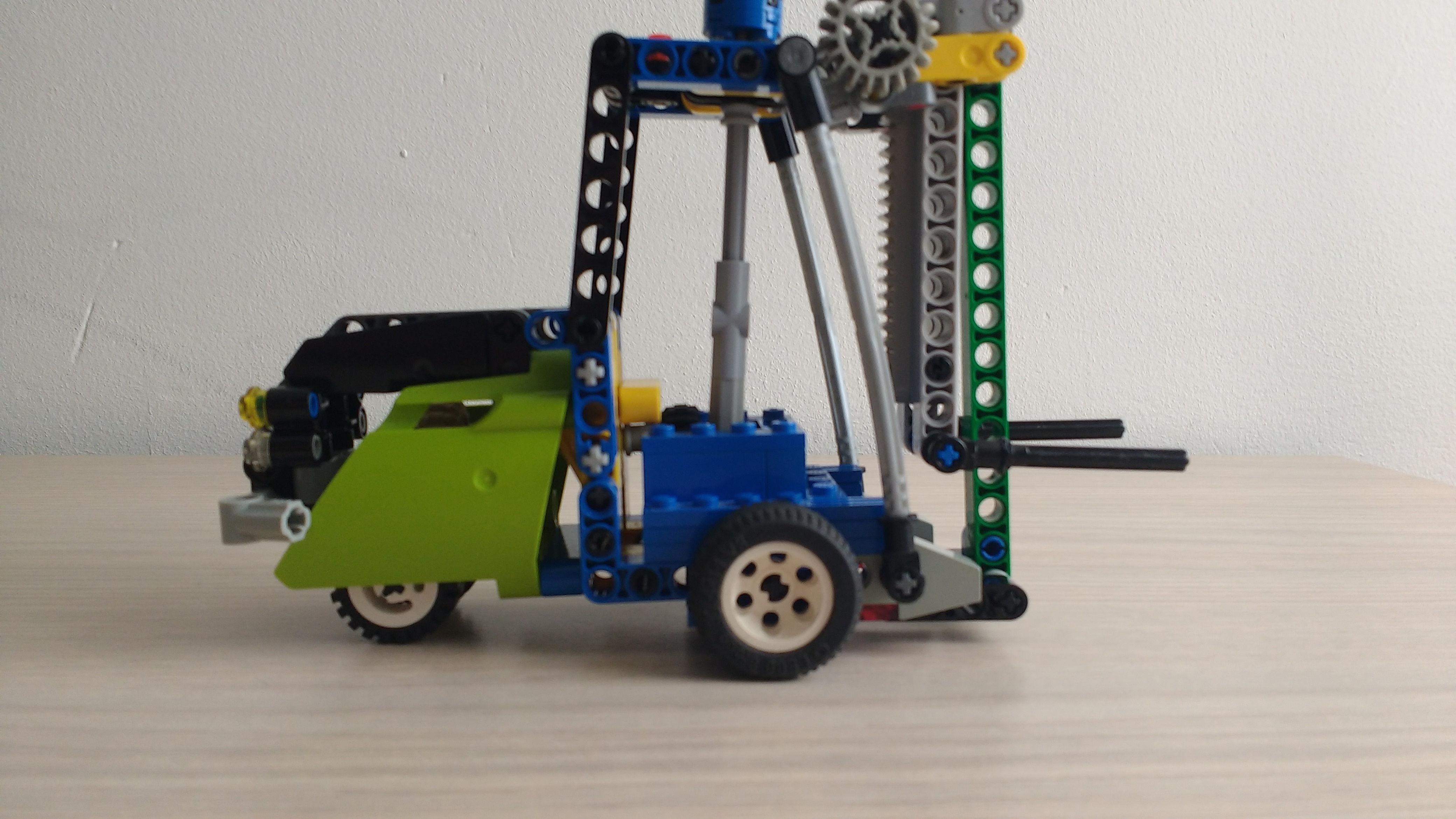 forklift_8.jpg