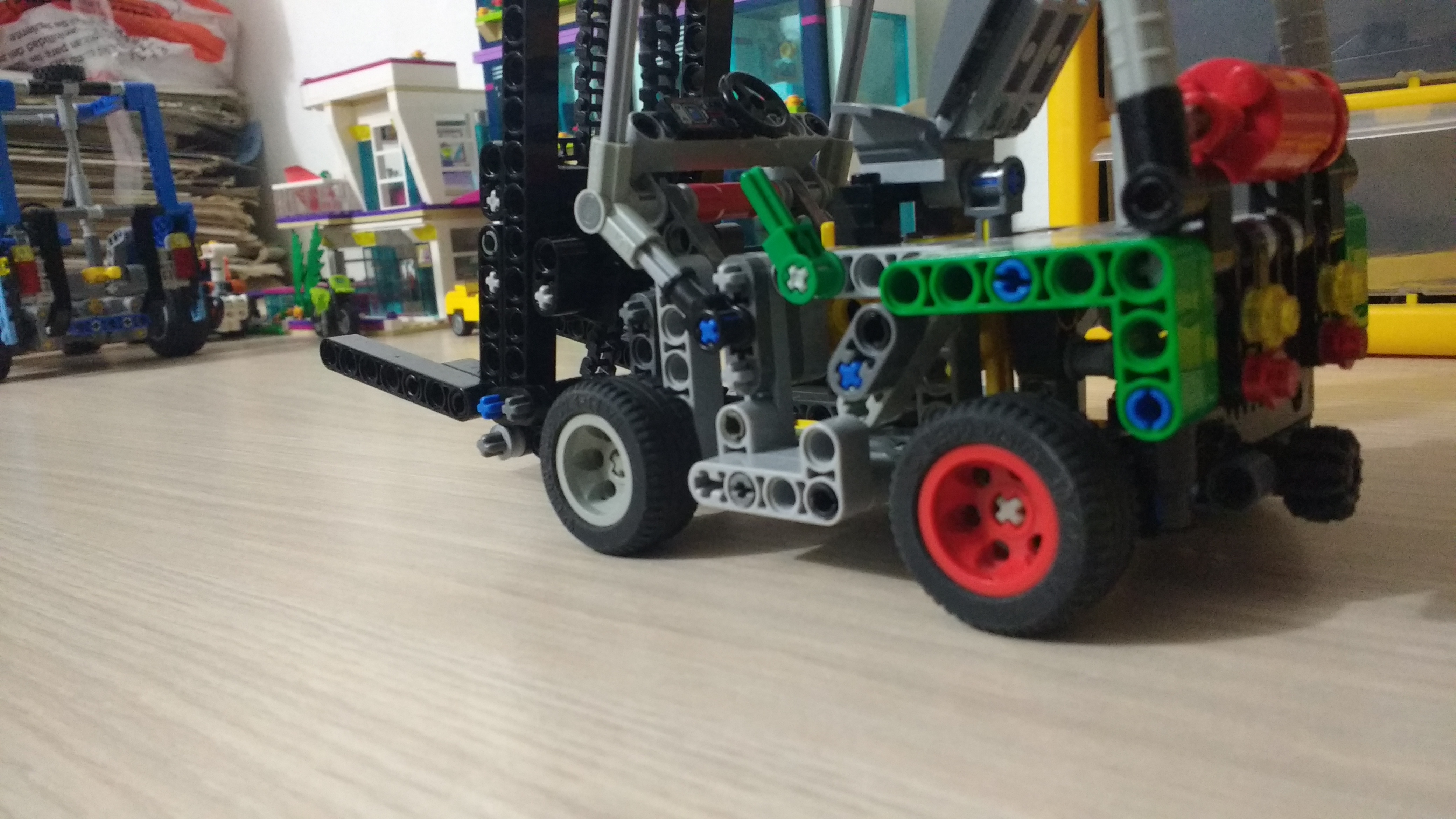 forklift_4.jpg