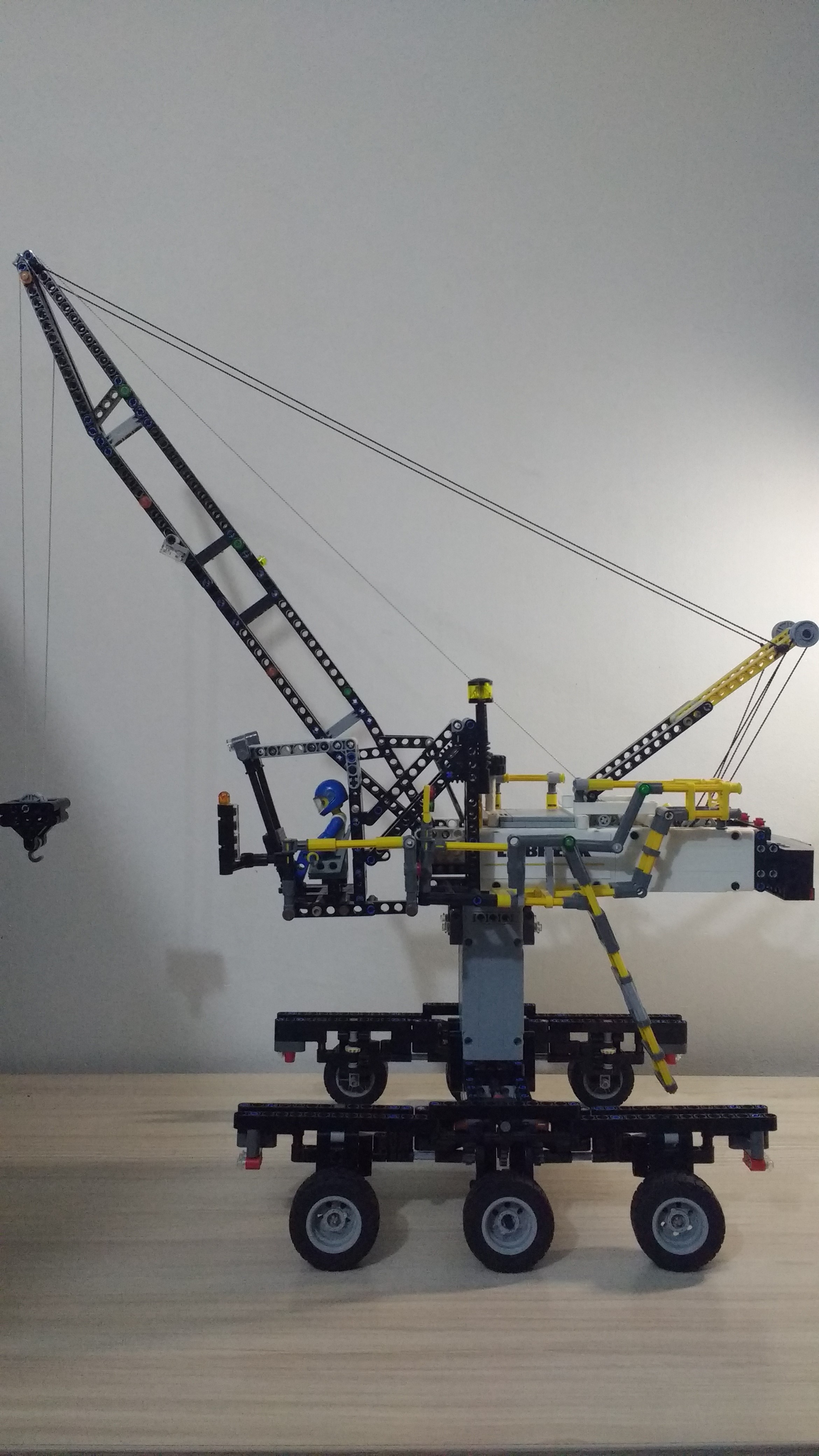 harbour_mobile_crane_1.jpg