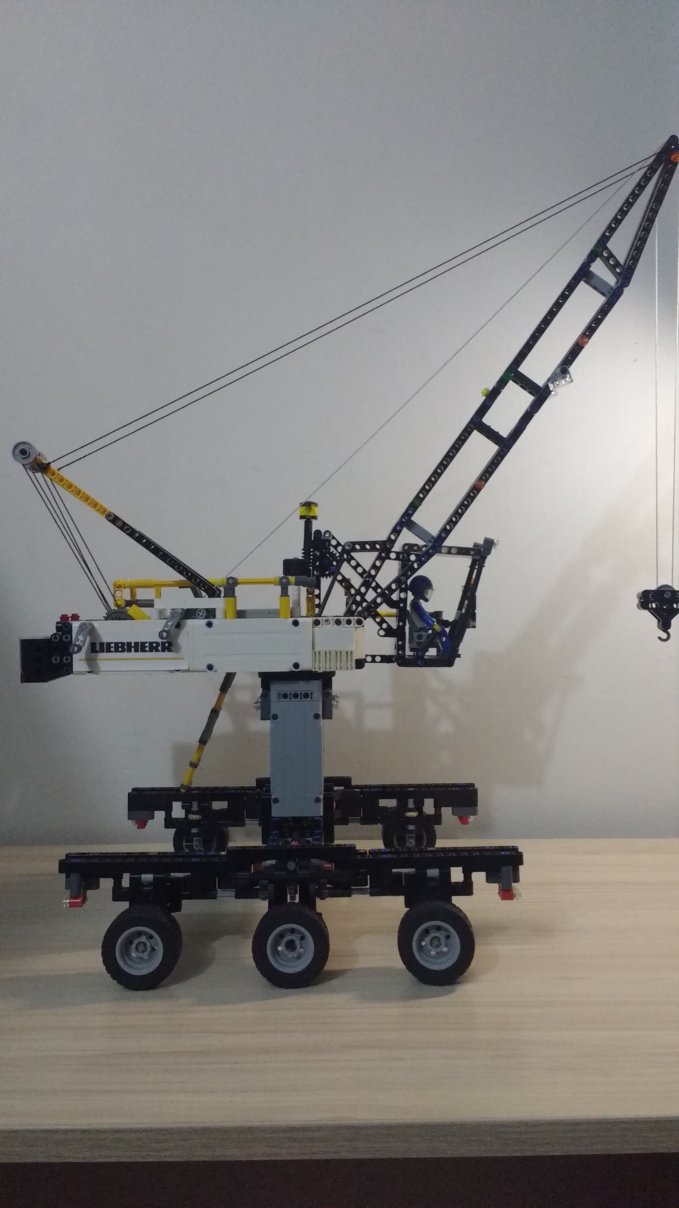 mobile_harbour_crane_3.jpg