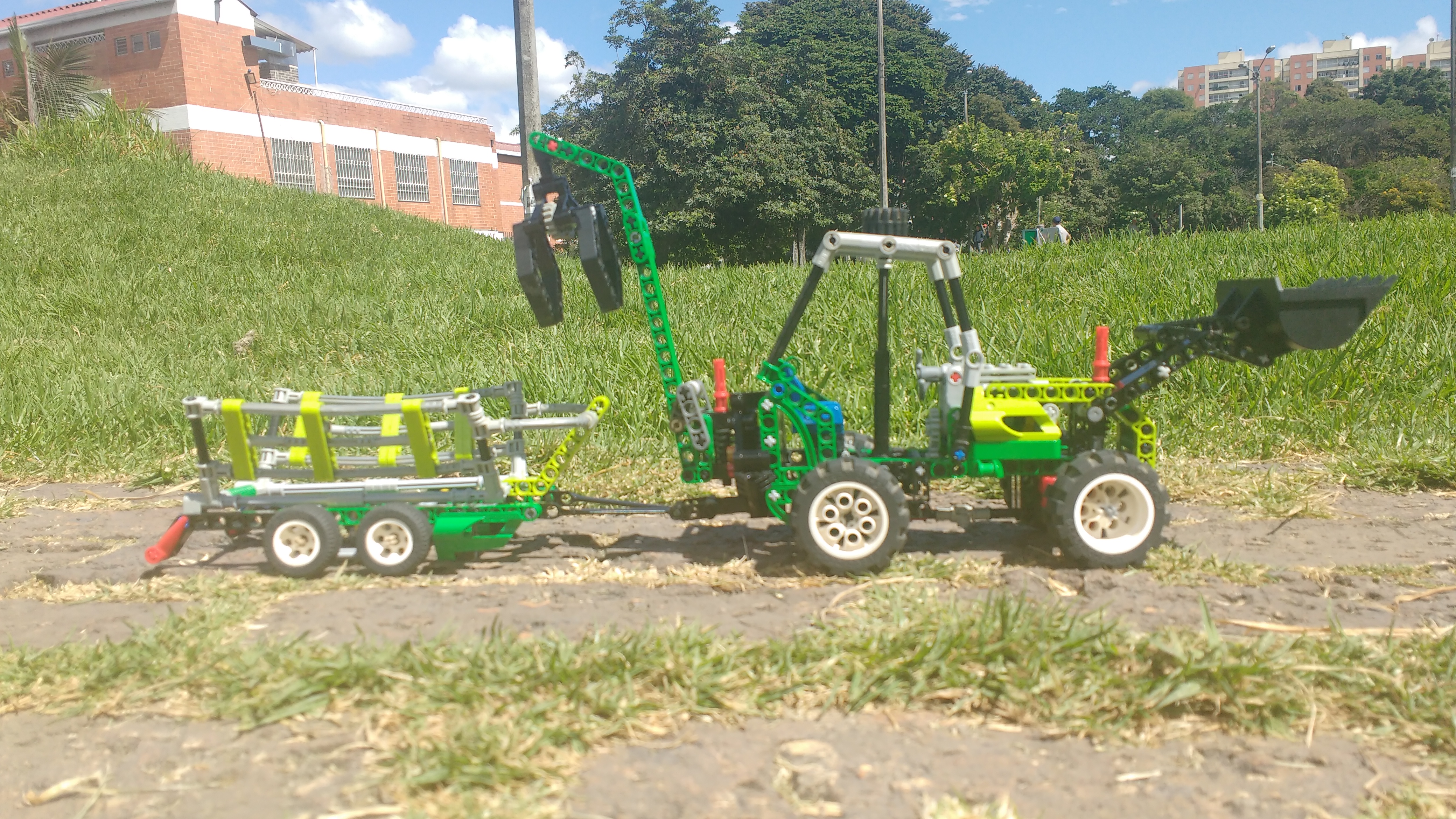 tractor_machinery_97.jpg